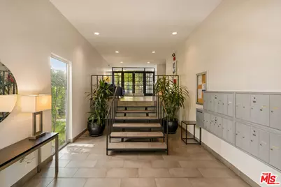 848 N Kings Rd #208, West Hollywood, CA 90069 - Photo 33