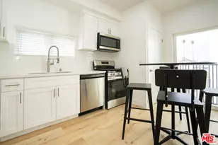 1286 W 35th Pl, Los Angeles, CA 90007 - Photo 13