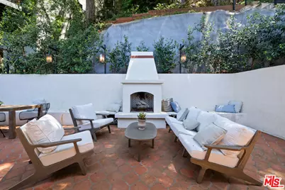 8316 Maple Dr, Los Angeles, CA 90046 - Photo 13