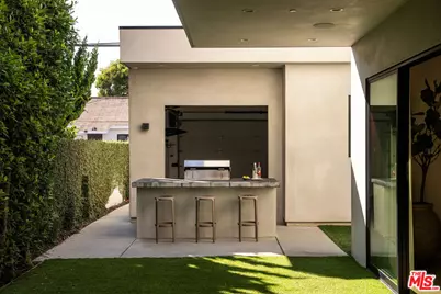 1039 Nowita Pl, Los Angeles, CA 90291 - Photo 27