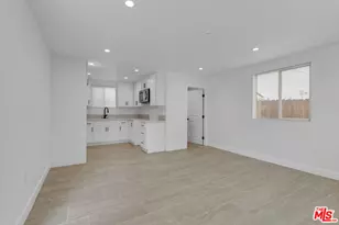 8637 Orchard Ave, Los Angeles, CA 90044 - Photo 41