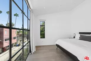 1317 Cabrillo Ave, Los Angeles, CA 90291 - Photo 15