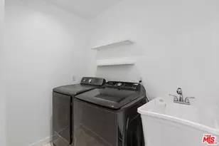 1317 Cabrillo Ave, Los Angeles, CA 90291 - Photo 25