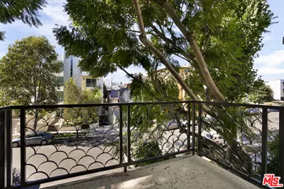 10630 Eastborne Ave #306, Los Angeles, CA 90024 - Photo 17