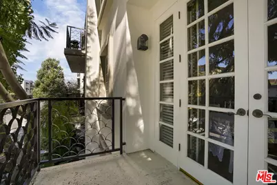 10630 Eastborne Ave #306, Los Angeles, CA 90024 - Photo 25