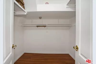 10630 Eastborne Ave #306, Los Angeles, CA 90024 - Photo 27