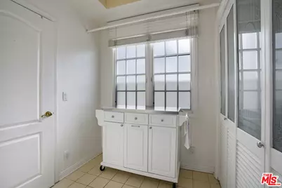 10630 Eastborne Ave #306, Los Angeles, CA 90024 - Photo 15