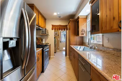 1848 N Oxford Ave, Pasadena, CA 91104 - Photo 9