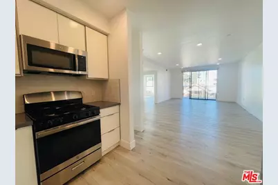 14612 Calvert St #201, Van Nuys, CA 91411 - Photo 5