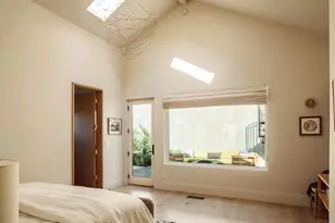 1000 Myra Ave, Los Angeles, CA 90029 - Photo 33