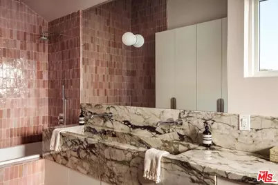 1000 Myra Ave, Los Angeles, CA 90029 - Photo 35