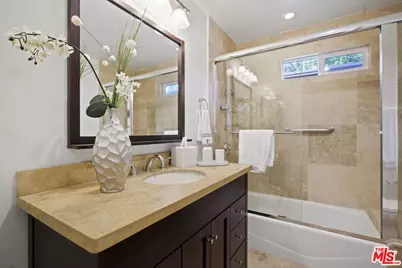 2452 N Altadena Dr, Altadena, CA 91001 - Photo 25