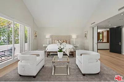 12639 Promontory Rd, Los Angeles, CA 90049 - Photo 25
