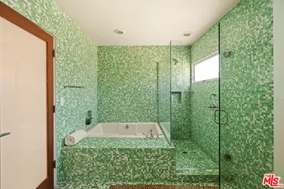 1076 Palms Blvd, Venice, CA 90291 - Photo 11