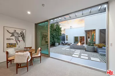 1076 Palms Blvd, Venice, CA 90291 - Photo 17