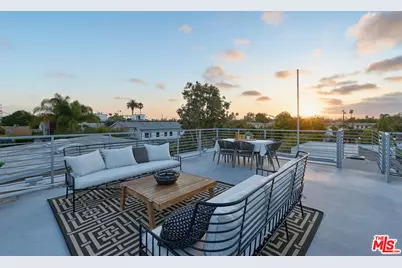 1076 Palms Blvd, Venice, CA 90291 - Photo 29