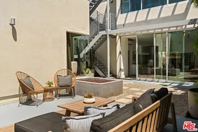 1076 Palms Blvd, Venice, CA 90291 - Photo 3
