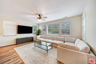 25151 Golden Maple Dr, Santa Clarita, CA 91387 - Photo 7