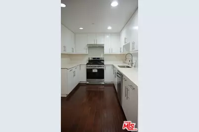 1029 S Hobart Blvd #202, Los Angeles, CA 90006 - Photo 21