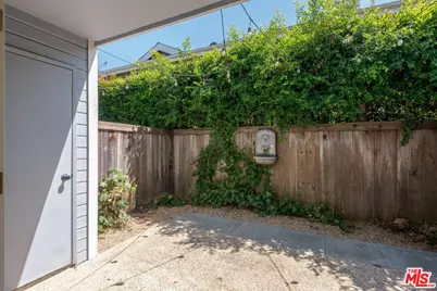 319 W Valerio St #4, Santa Barbara, CA 93101 - Photo 19