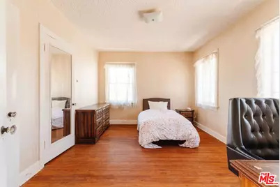 354 21st St, Santa Monica, CA 90402 - Photo 13