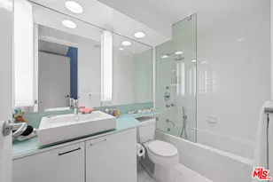 10520 Wilshire Blvd, Los Angeles, CA 90024 - Photo 17