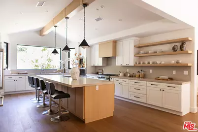 3436 Longridge Ave, Los Angeles, CA 91423 - Photo 3