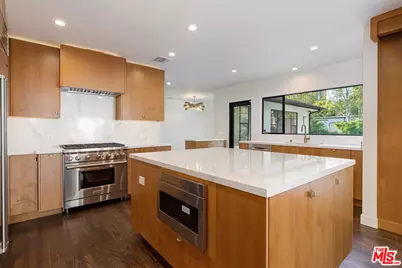 5015 W 8th St, Los Angeles, CA 90005 - Photo 13