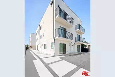 636 W 76th St, Los Angeles, CA 90044 - Photo 9