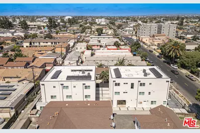636 W 76th St, Los Angeles, CA 90044 - Photo 43