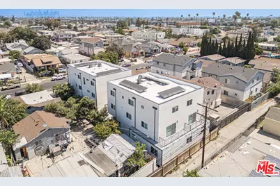 636 W 76th St, Los Angeles, CA 90044 - Photo 7