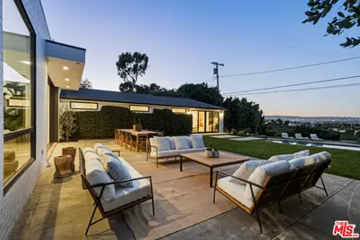 6321 Riggs Pl, Los Angeles, CA 90045 - Photo 5