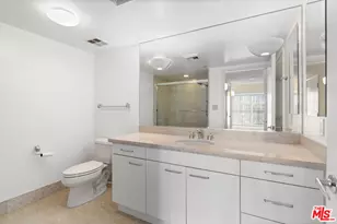 13600 Marina Pointe Dr, Marina del Rey, CA 90292 - Photo 17