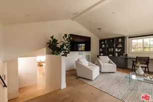 252 N Kenter Ave, Los Angeles, CA 90049 - Photo 9