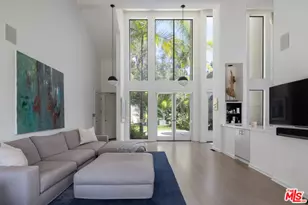 1060 E Oakmont Dr, Los Angeles, CA 90049 - Photo 11