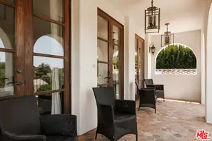 124 N Woodburn Dr, Los Angeles, CA 90049 - Photo 17