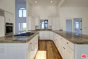 21965 Saddle Peak Rd, Topanga, CA 90290 - Photo 37