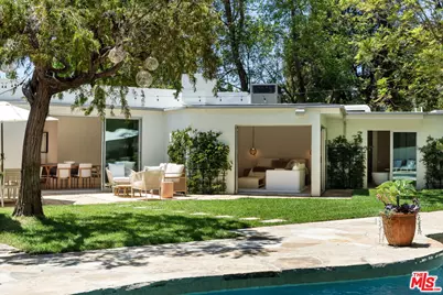 9451 Hidden Valley Pl, Beverly Hills, CA 90210 - Photo 17