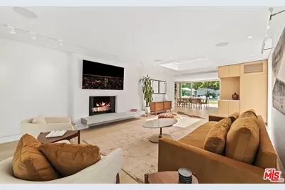 9451 Hidden Valley Pl, Beverly Hills, CA 90210 - Photo 11