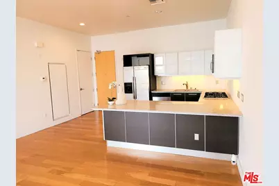 801 S Grand Ave #1209, Los Angeles, CA 90017 - Photo 13