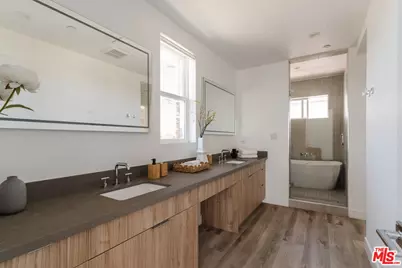 4916 S Centinela Ave, Los Angeles, CA 90066 - Photo 21