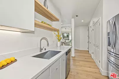 839 Larrabee St #2, West Hollywood, CA 90069 - Photo 13