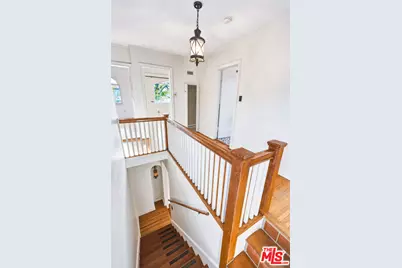 1286 S Cloverdale Ave, Los Angeles, CA 90019 - Photo 19