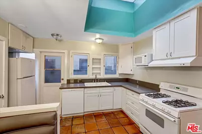1286 S Cloverdale Ave, Los Angeles, CA 90019 - Photo 35