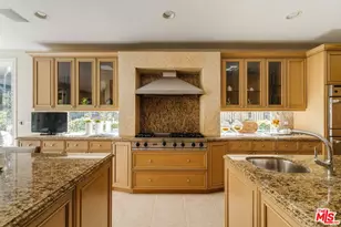 16799 Monte Hermoso Dr, Pacific Palisades, CA 90272 - Photo 7