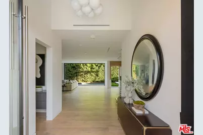 1390 Morningside Way, Los Angeles, CA 90291 - Photo 3
