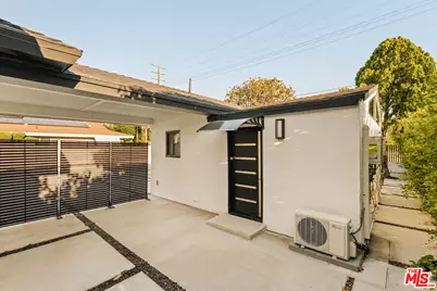 14011 Magnolia Blvd, Sherman Oaks, CA 91423 - Photo 27