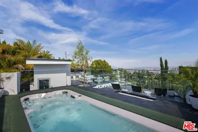 9270 Kinglet Dr, Los Angeles, CA 90069 - Photo 27