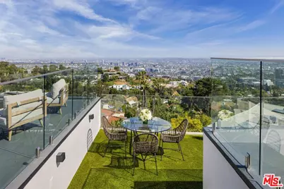 9270 Kinglet Dr, Los Angeles, CA 90069 - Photo 29
