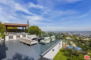 9270 Kinglet Dr, Los Angeles, CA 90069 - Photo 25